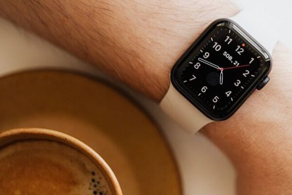 Gli smartwatch potrebbero rilevare il Parkinson